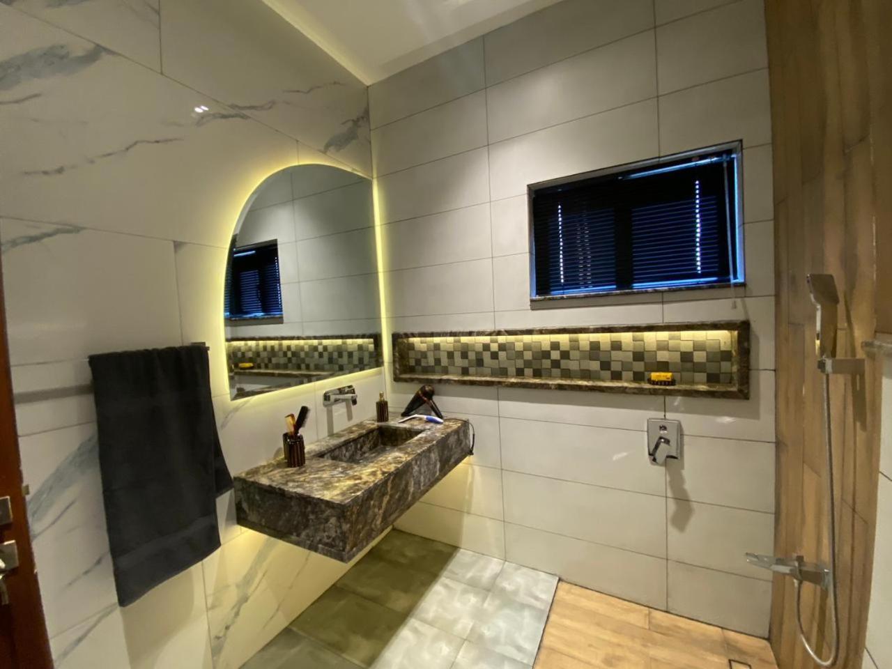 Firefly Retreat-Your Home Away From Home راوالبيندي المظهر الخارجي الصورة